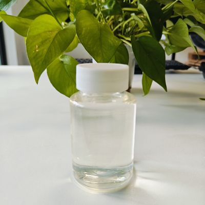 PEG-6 Caprylic / Capric Make-up Remover Emulgator haben gute Reinigungs- und Emulgationsfähigkeit Gelbliche Flüssigkeit