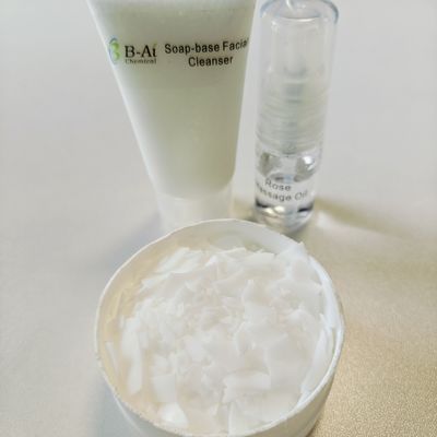 Methylglucose Sesquistearate Weiß bis gelblich Flake Feststoff Emulgationsmittel für Babylossionen und -cremes